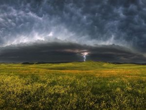 storm-clouds-south-dakota_23945_990x742